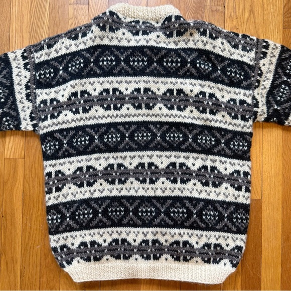 Pole To Pole Imports 100% Wool Chunky Hand Knit Cardigan Sweater - Picture 7 of 7